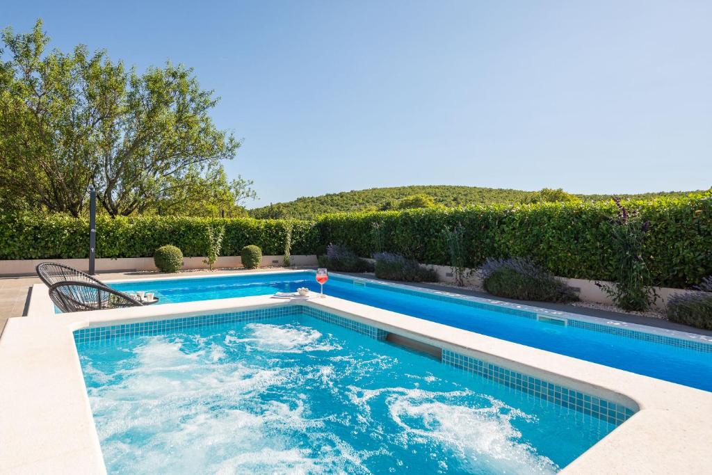 Kontraktor Kolam Renang Surabaya